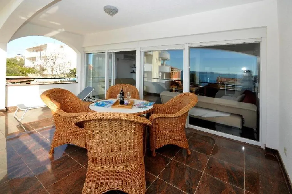 Apartments Svalina Trogir 0*,