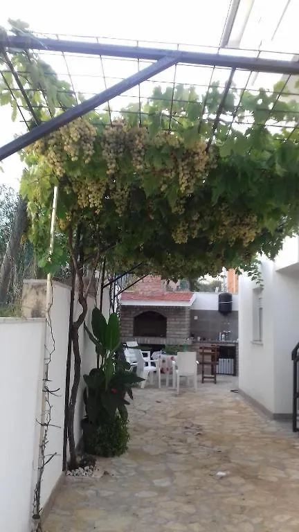 Apartments Svalina Trogir 0*,  Croatia
