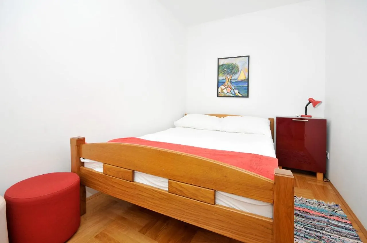 Apartments Svalina Trogir 0*,