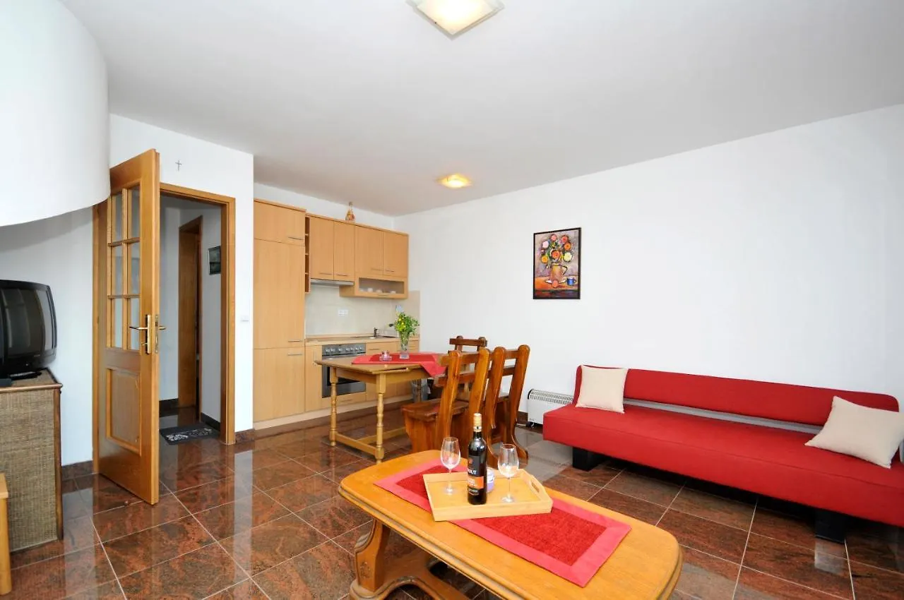 Apartments Svalina Trogir