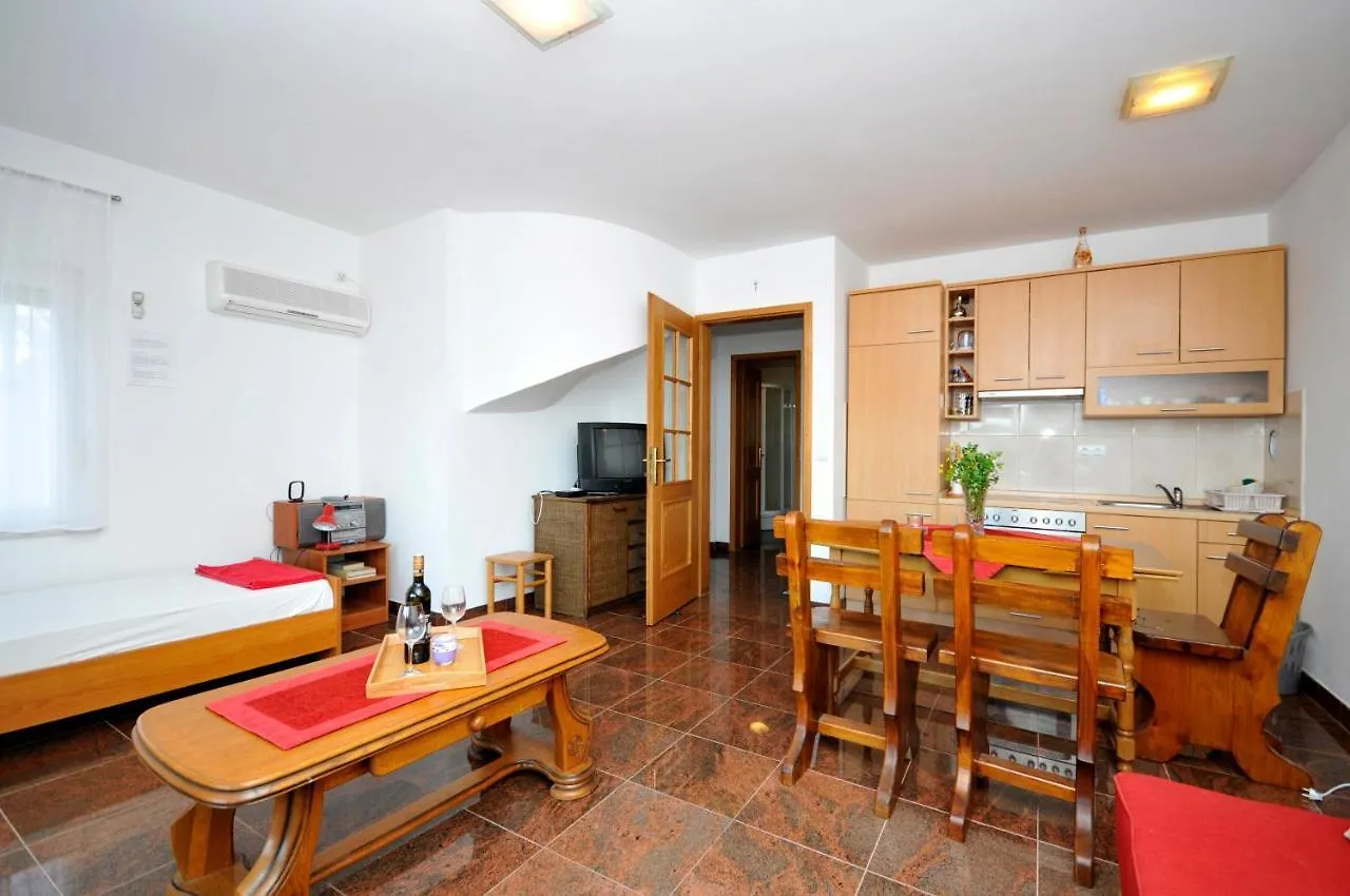 Apartments Svalina Trogir
