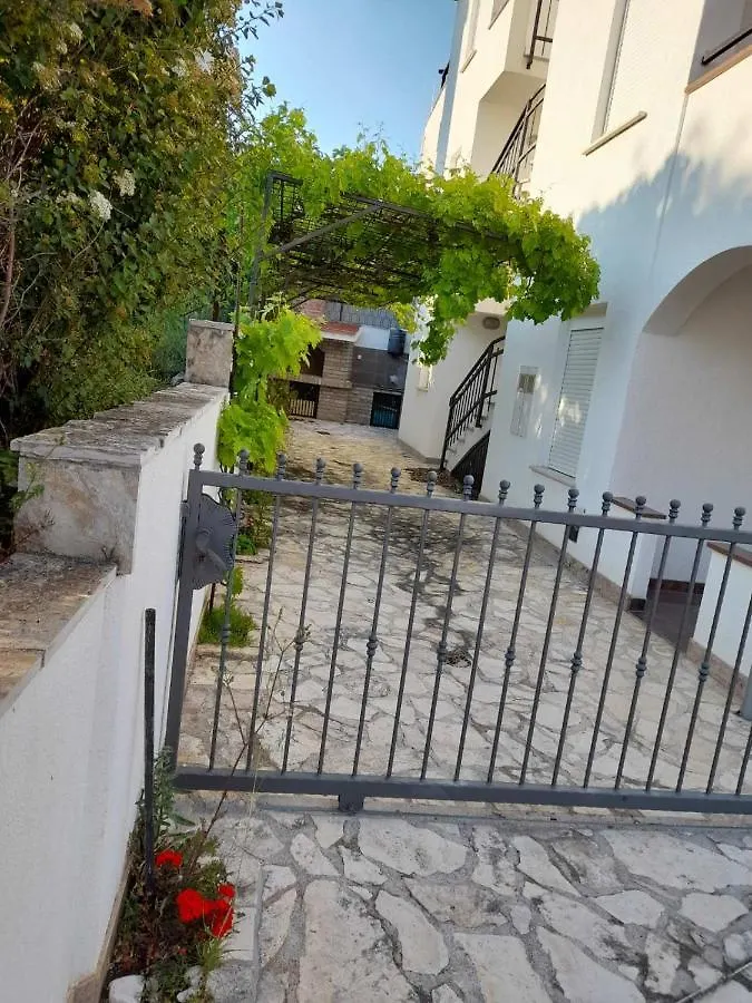 Apartments Svalina Trogir Croatia