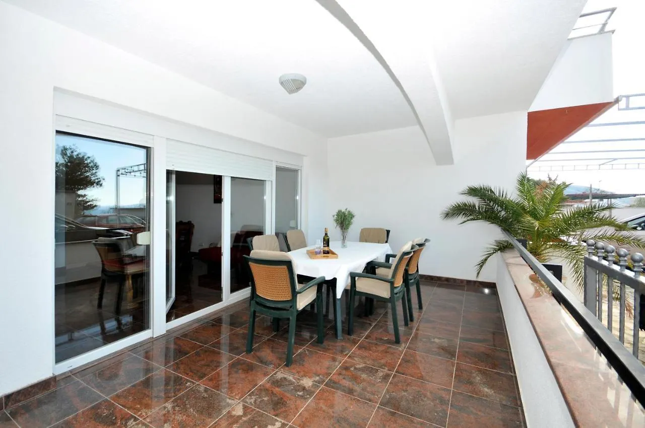 Apartments Svalina Trogir